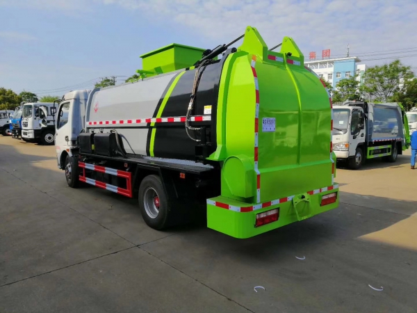 国六东风7方餐厨垃圾车方罐